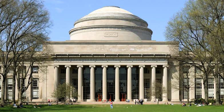 Best Universities in the World: A picture of Massachusetts Institute of Technology (MIT) building